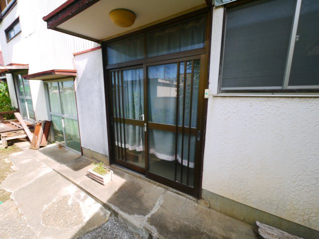 東金市東新宿　中古店舗付戸建の玄関|国道126号店舗付住宅住宅 敷地約152坪 都市ガス上下水駐車6台可能 JR東金線東金駅徒歩約11分