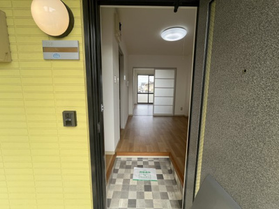 【玄関】 | コーポイーストウッド