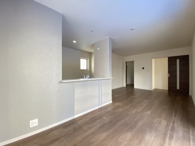 【居間・リビング】 | うるま市江洲（全4棟）ラスト3号棟 | 3号棟　LDK16帖♪リビング階段♪