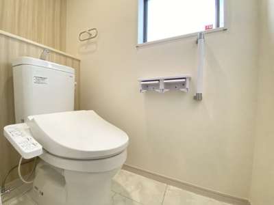 【トイレ】 | うるま市江洲（全4棟）ラスト3号棟 | 3号棟　温水洗浄便座♪