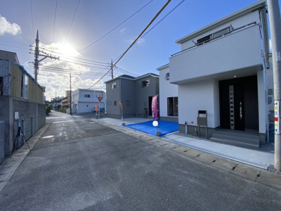 【前面道路含む現地写真】 | うるま市江洲（全4棟）ラスト3号棟 | ※南東側公道6m♪