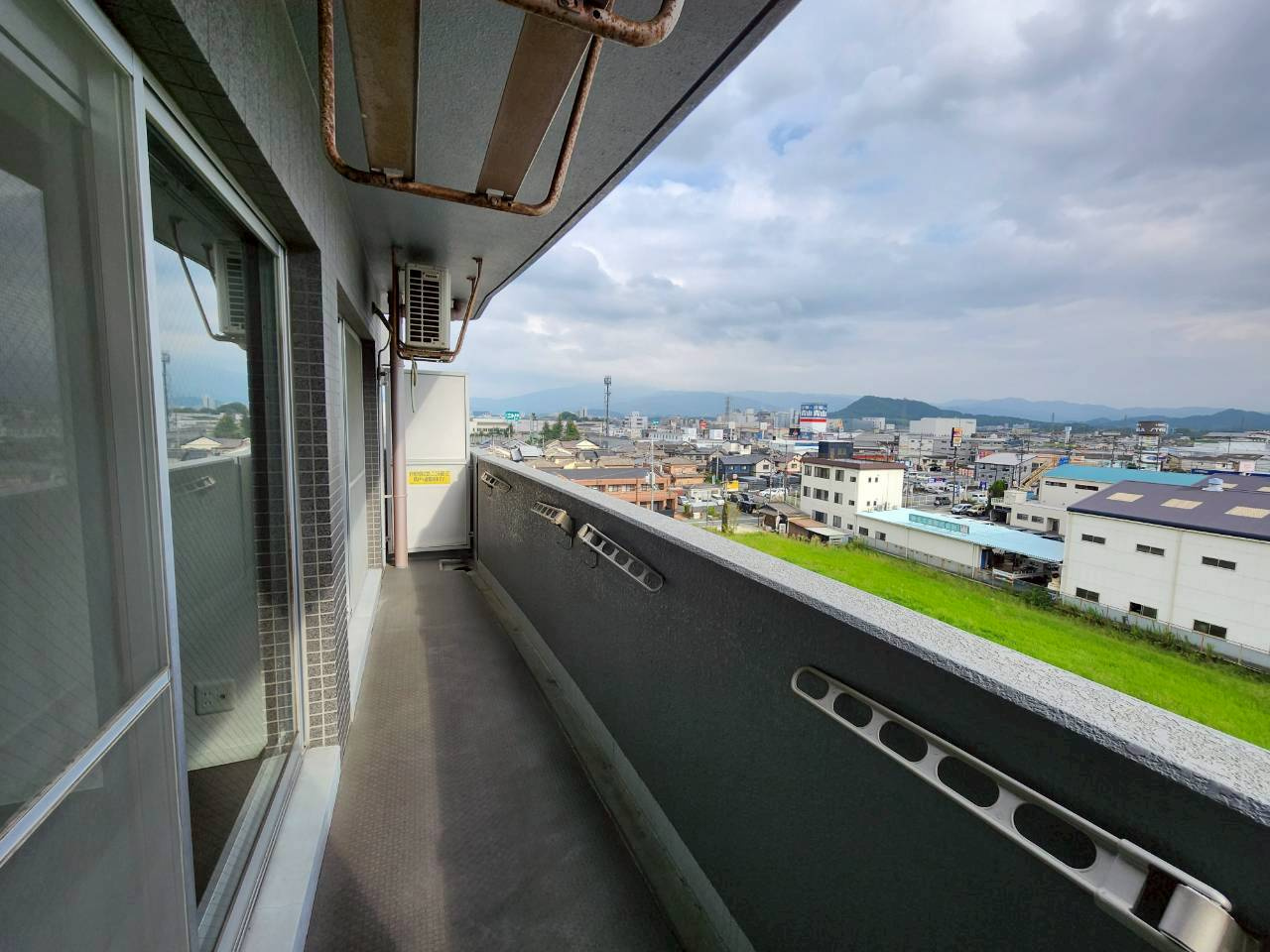 エグゼK&KⅡのバルコニー|広々とした南向きのバルコニー