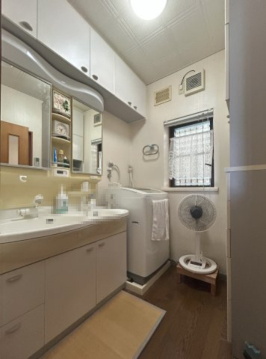 和泉市いぶき野2丁目戸建の洗面所|洗面室