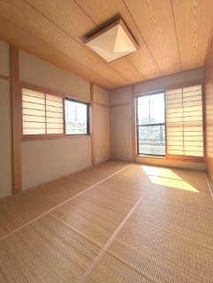 和泉市いぶき野2丁目戸建の和室|2階和室　約6.0帖