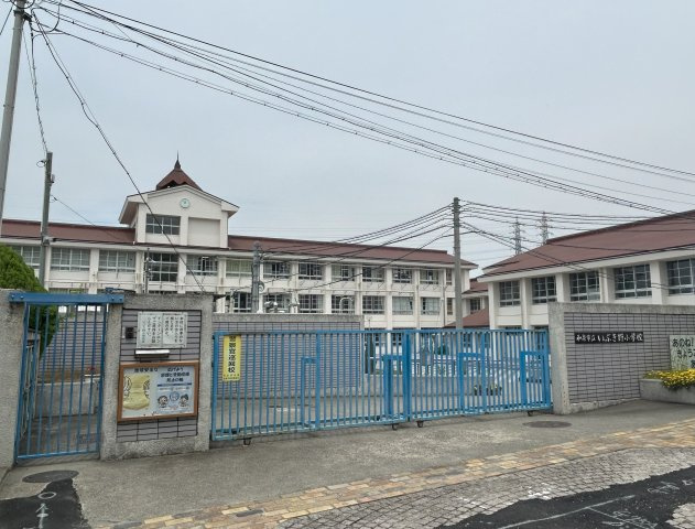 和泉市いぶき野2丁目戸建の周辺|いぶき野小学校　徒歩9分