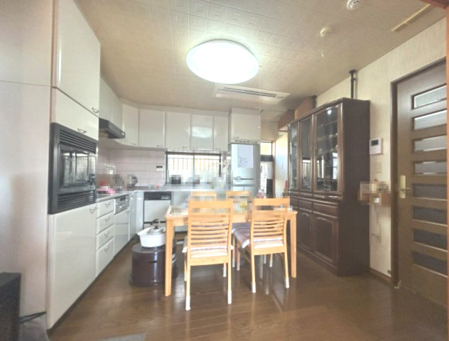 和泉市いぶき野2丁目戸建のキッチン|DK約8.0帖