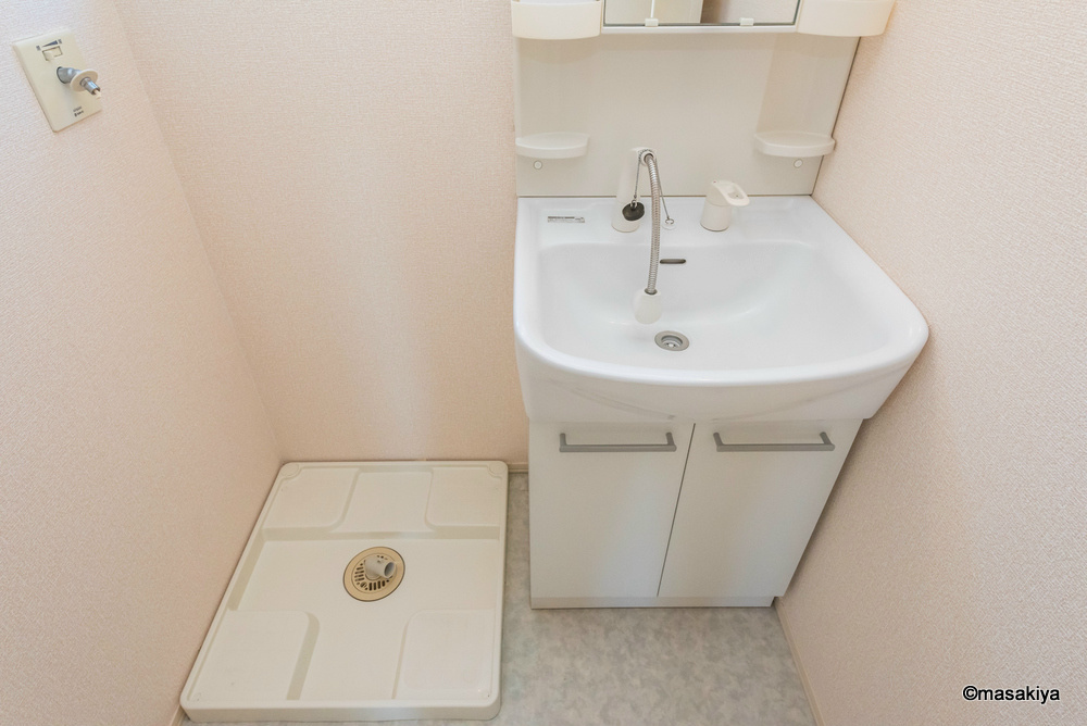 ディアコート金箱の洗面所|洗面・脱衣　シャンプードレッサー付き。