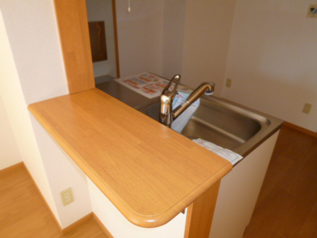 倉敷市福田町古新田のアパートの内装|カウンター