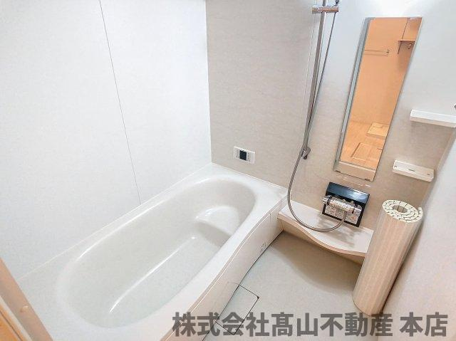 宗像市陵厳寺３丁目のアパートの浴室