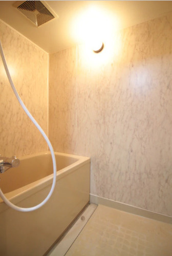 アンフィニの浴室