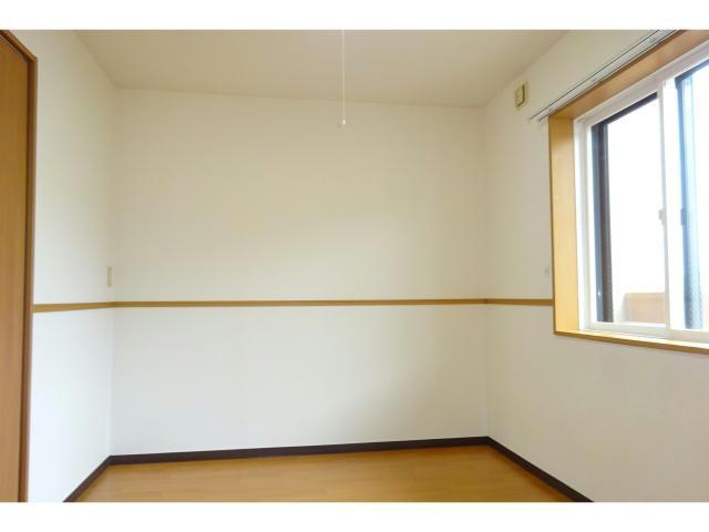 サニーアヴェニューの洋室