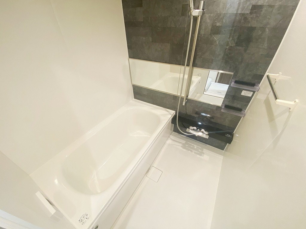 ノーブルラフィネ白幡の浴室