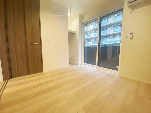 ノーブルラフィネ白幡の洋室