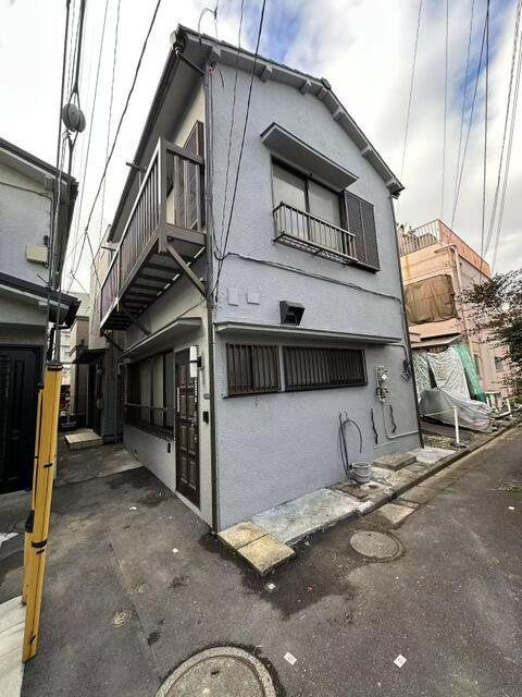 北区浮間３丁目の中古一戸建の前面道路含む現地写真| 
