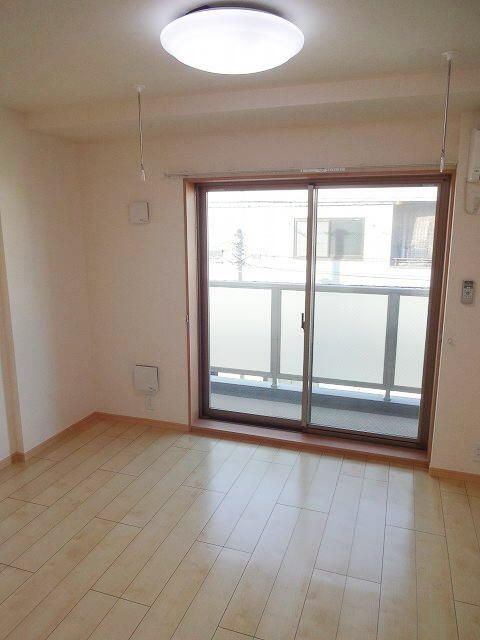 エムの居間・リビング