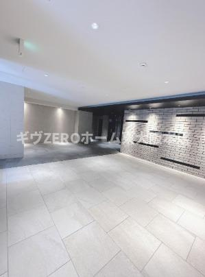 大阪市東成区中本２丁目の賃貸マンションのロビー