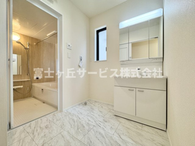 【脱衣所】 | 静岡市葵区北番町 2期 新築一戸建て A号棟 | 脱衣場です