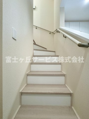 【その他】 | 静岡市葵区北番町 2期 新築一戸建て A号棟 | 階段です
