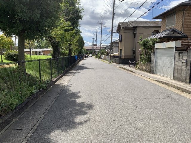 京都市左京区岩倉大鷺町　建築条件無売土地の前面道路含む現地写真