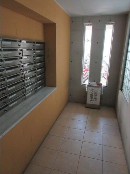 リアライズ名城公園のエントランス