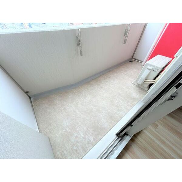 セレニテ西中島アリア弐番館のバルコニー