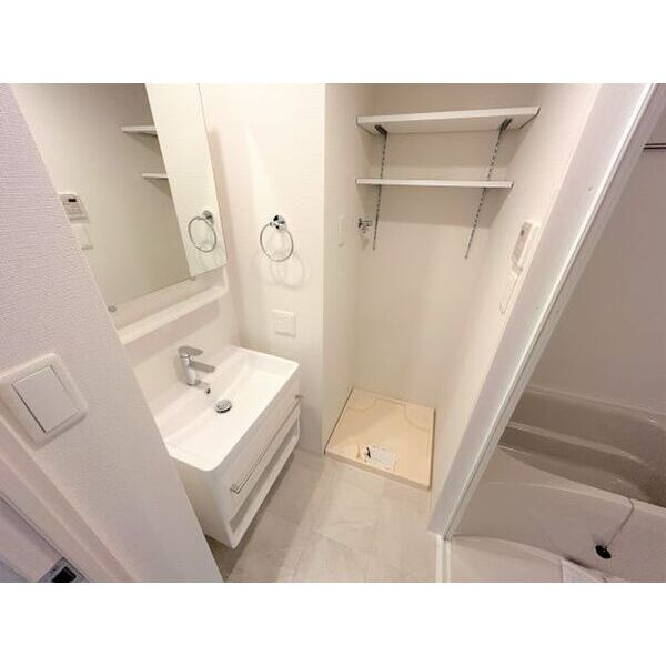 セレニテ西中島アリア弐番館の洗面所