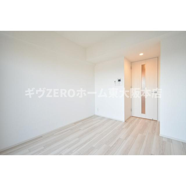 アドバンス大阪バレンシアの居間・リビング