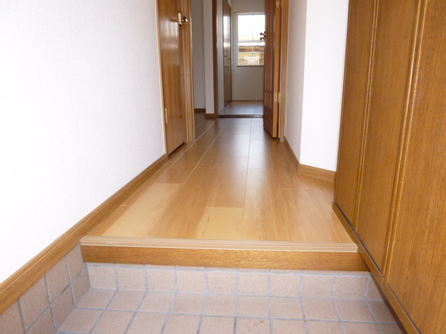 ツインシャトーBの玄関