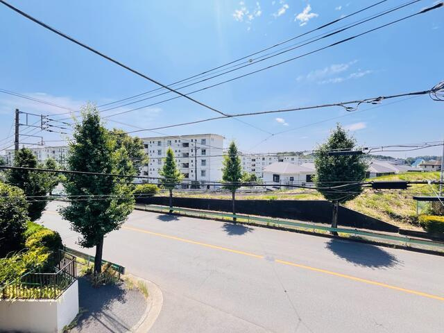 町田市本町田の中古一戸建の周辺|２階からの眺望、陽当り良好 