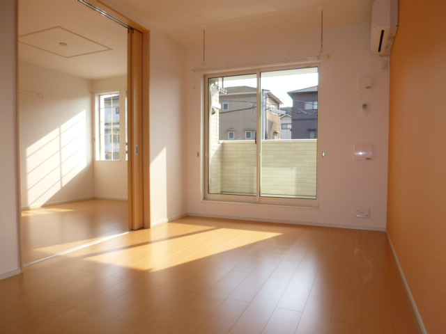 ピュアグリーンＢの居間・リビング