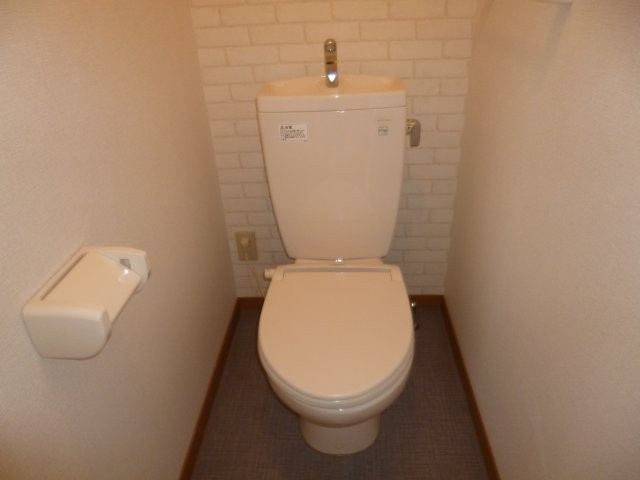 アップフィールドのトイレ|暖房便座