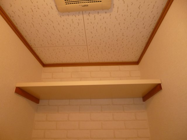 アップフィールドのトイレ|トイレ棚
