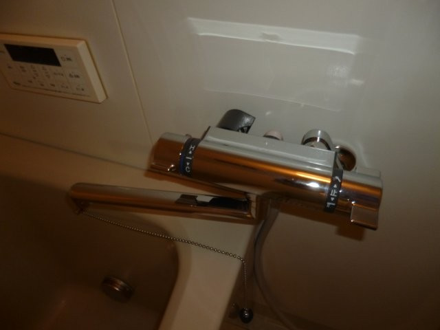 アップフィールドの浴室|サーモスタッド付き水栓