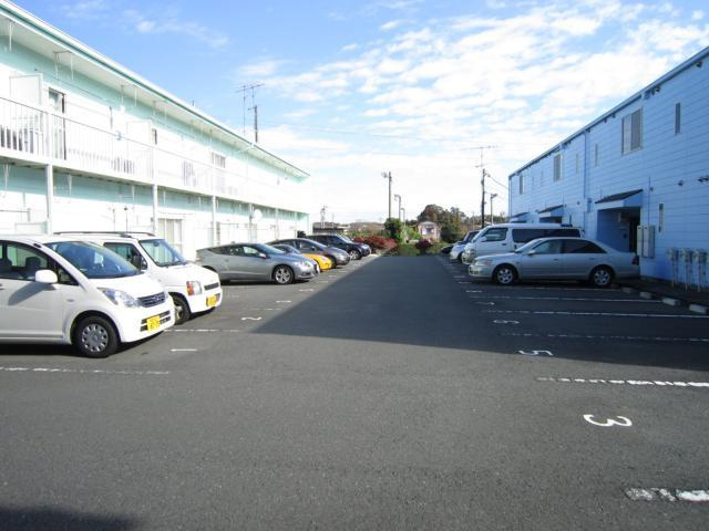グリーンプラザＡ棟の駐車場|駐車場です