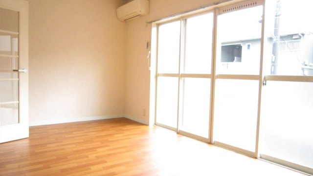 グリーンプラザＡ棟の居間・リビング