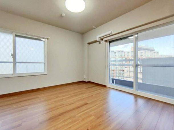 【洋室】 | 目白ハイツ | 一日の疲れをいやしてくれる寝室。時を忘れて過ごす場所として過ごせるお部屋。