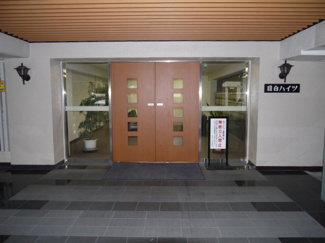 【エントランス】 | 清廉とされたエントランスになっています。