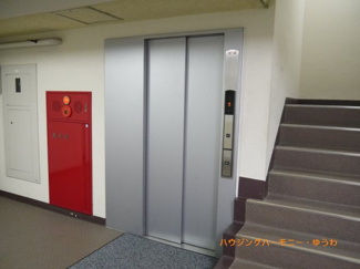【その他共用部分】 | 勿論エレベーターが備え付けられています。