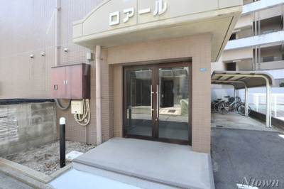 【エントランス】 | ロアール | 建物の内部です