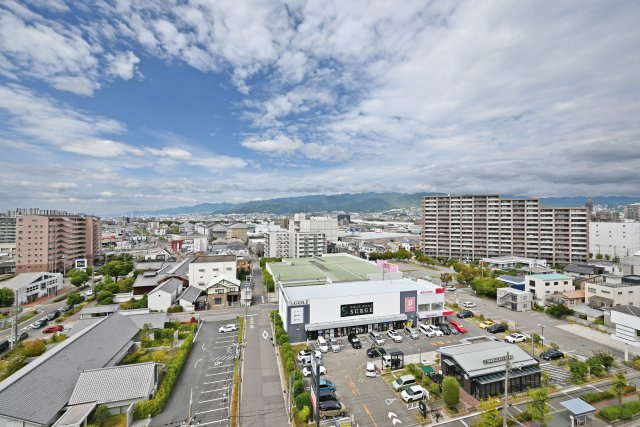 メガロコープ西宮Ⅱ1号棟の展望|バルコニーからの眺望写真です。
最上階部分につき、眺望良好です。