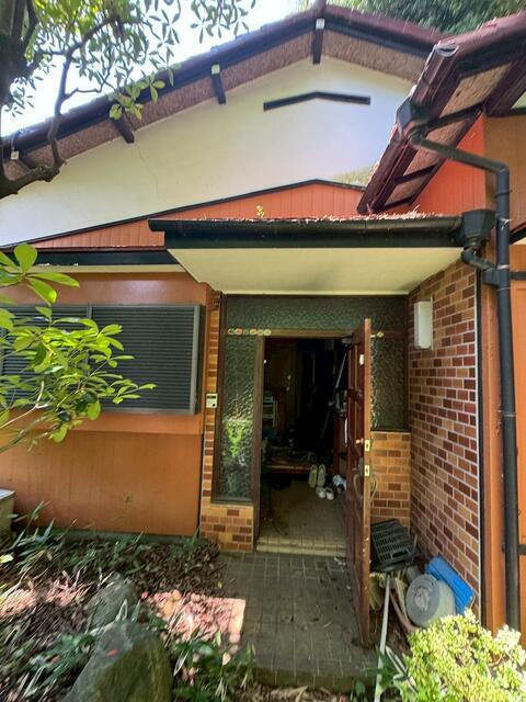 八王子市東中野の中古一戸建の前面道路含む現地写真| 