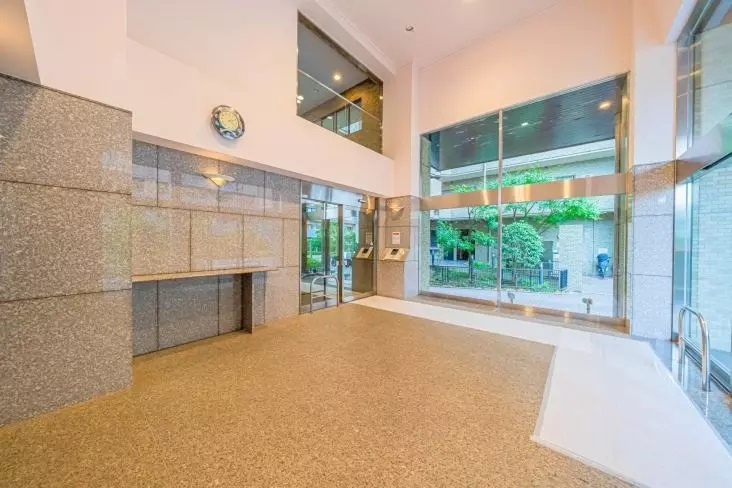 ブライトコート平井　3階　リ　ノベーションのエントランス