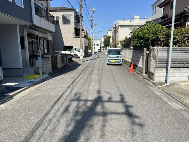 江戸川区新堀２丁目の中古一戸建の前面道路含む現地写真|前面道路 