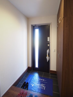 【玄関】 | Livele Garden.S　御山沢田　４号棟 | ★内覧予約で新米4kg★