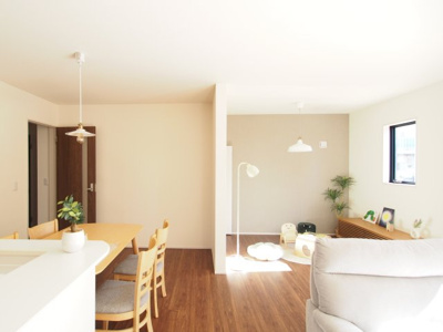 【居間・リビング】 | Livele Garden.S　御山沢田　４号棟 | ★内覧予約で新米4kg★