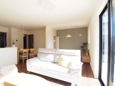 【居間・リビング】 | Livele Garden.S　御山沢田　４号棟 | ★内覧予約で新米4kg★