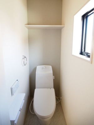 【トイレ】 | Livele Garden.S　御山沢田　４号棟 | ★内覧予約で新米4kg★