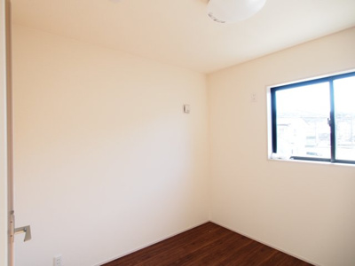 【洋室】 | Livele Garden.S　御山沢田　４号棟 | ★内覧予約で新米4kg★