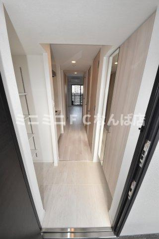 エスレジデンス難波大国町トレスの玄関