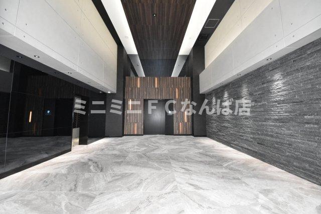 エスレジデンス難波大国町トレスのエントランス